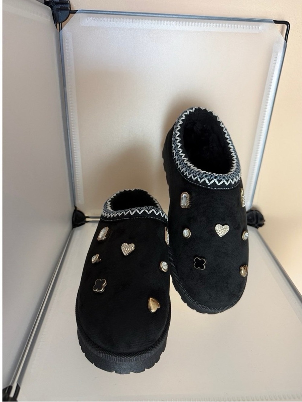 Top Moda Women's Studded Charm Platform Mule Slippers Black Size 7